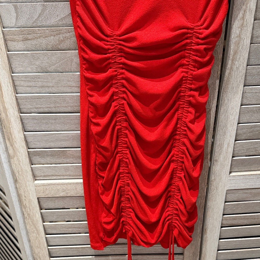 Divided Red Ruched Short-Sleeve Mini Dress - Picture 8 of 8